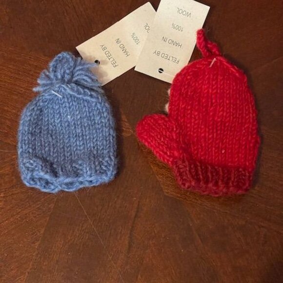 Handmade 100% Wool Knit Christmas Ornaments Set - Mitten Hat & Ball Decoration - Picture 6 of 8